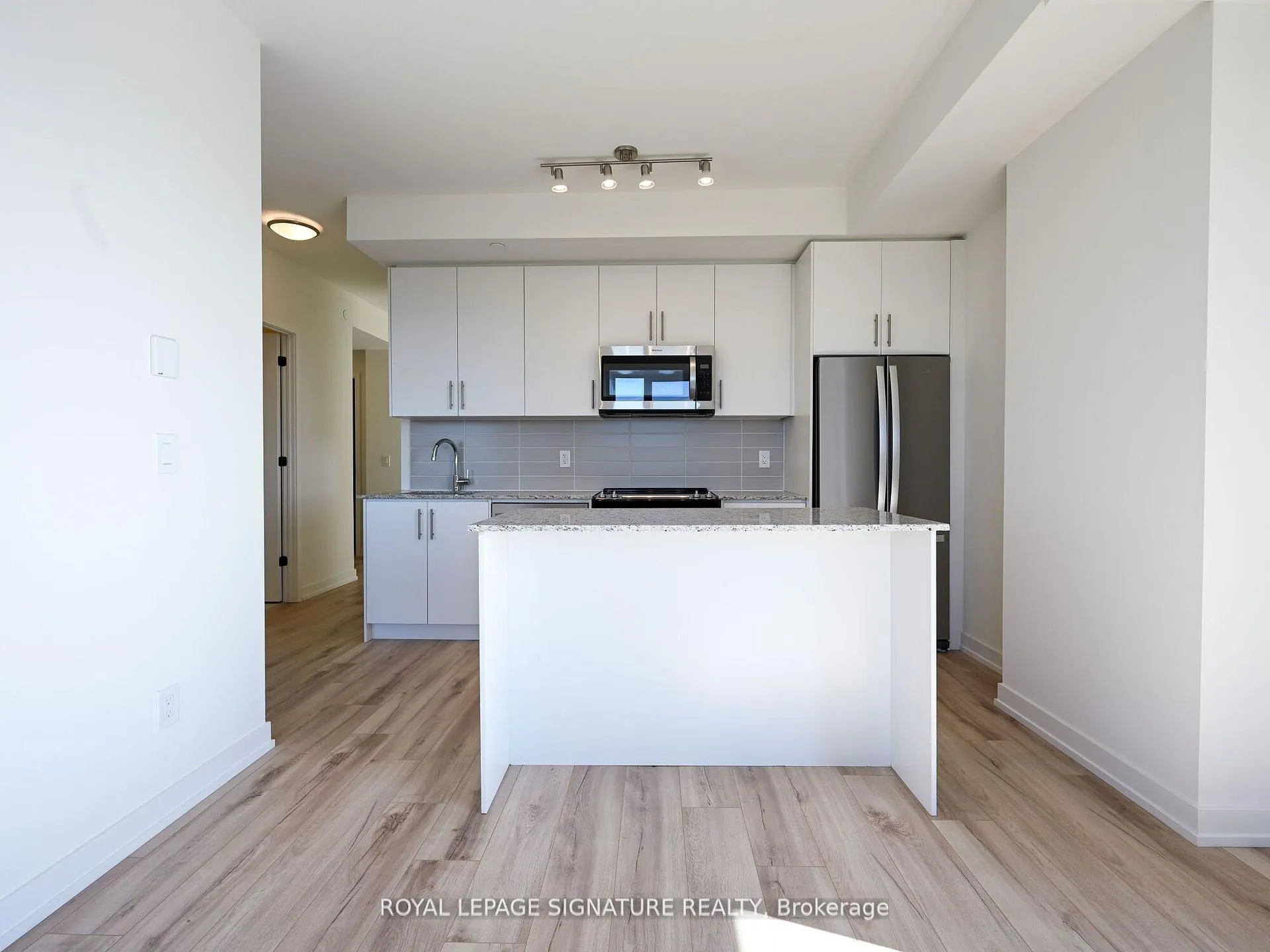 Photo 18 of Unit 304, 345 Wheat Boom Drive N, Oakville, Joshua Meadows — HOMEH
