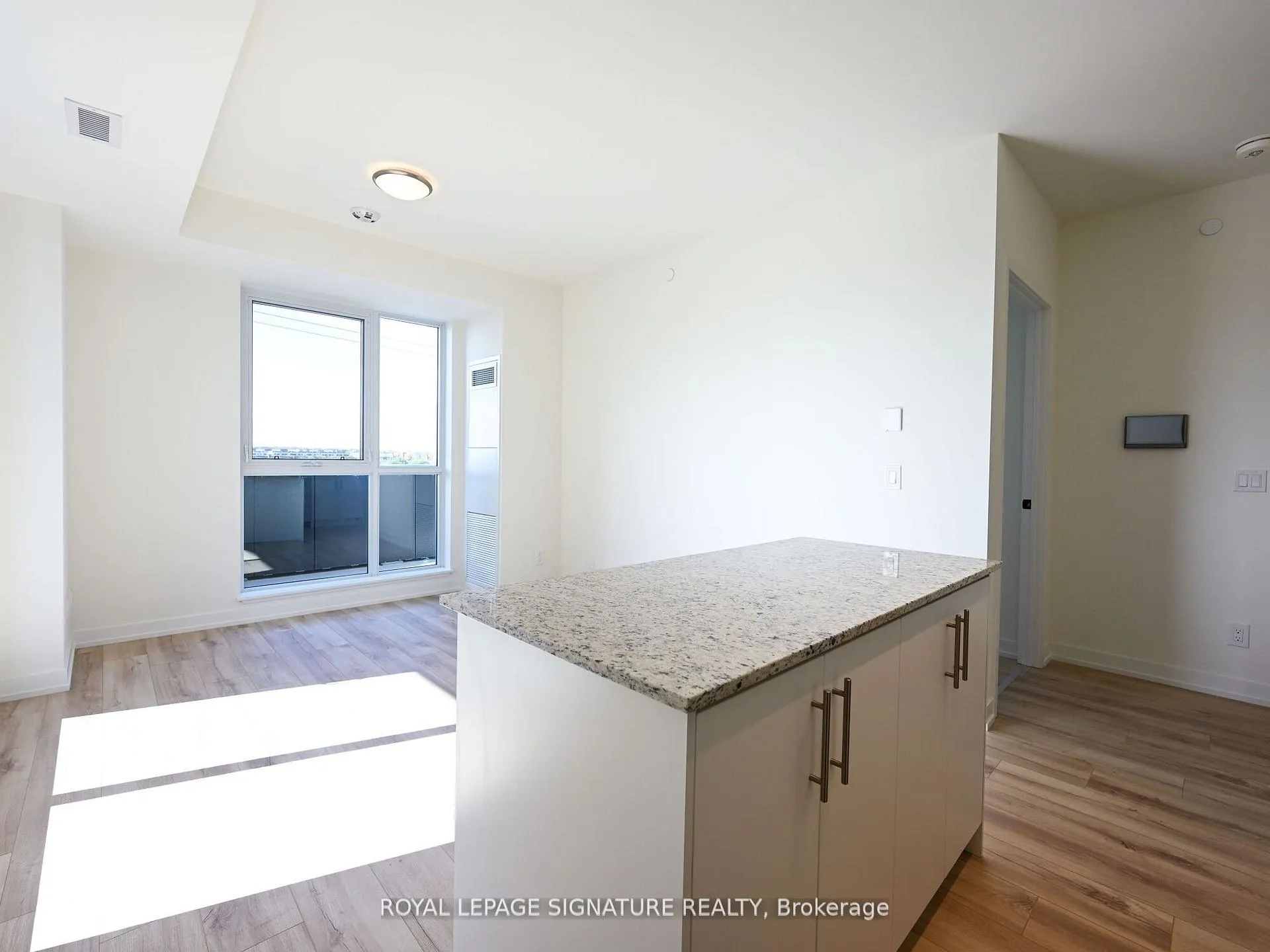 Photo 22 of Unit 304, 345 Wheat Boom Drive N, Oakville, Joshua Meadows — HOMEH