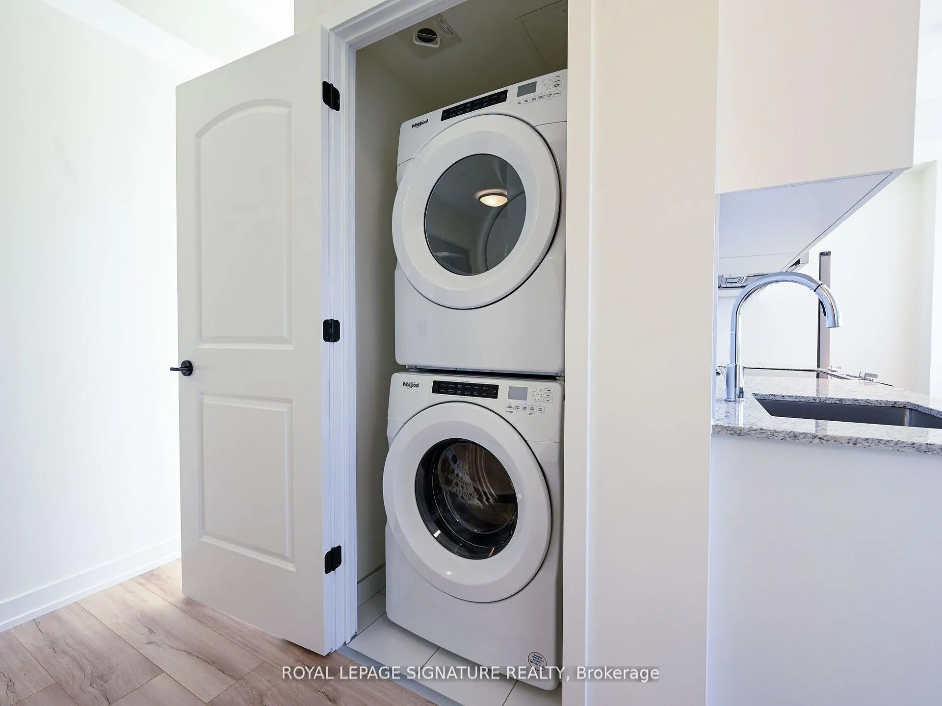 Photo 32 of Unit 304, 345 Wheat Boom Drive N, Oakville, Joshua Meadows — HOMEH