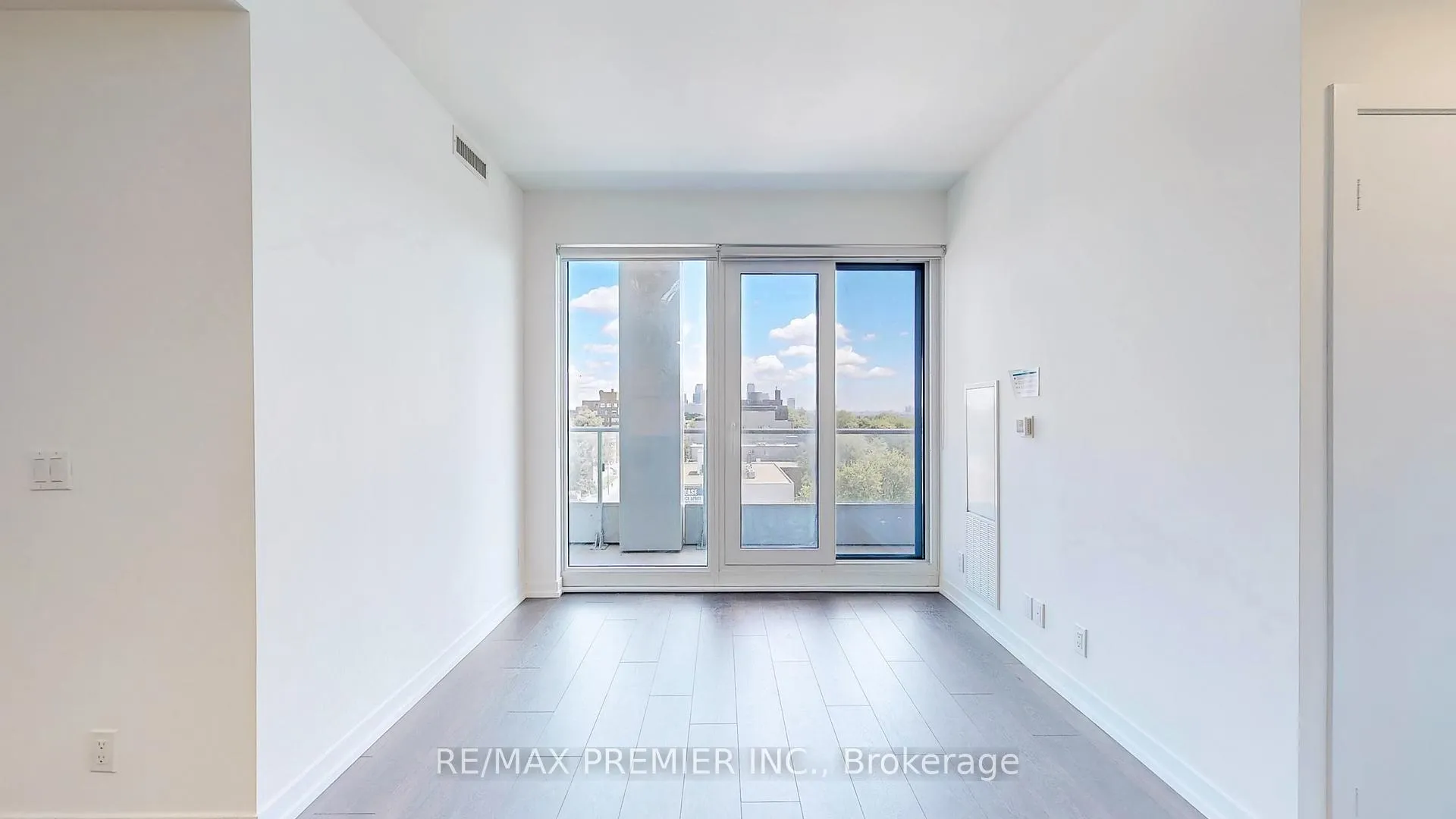 Photo 10 of Unit 1116, 2020 Bathurst Street, Toronto, Humewood-Cedarvale — HOMEH