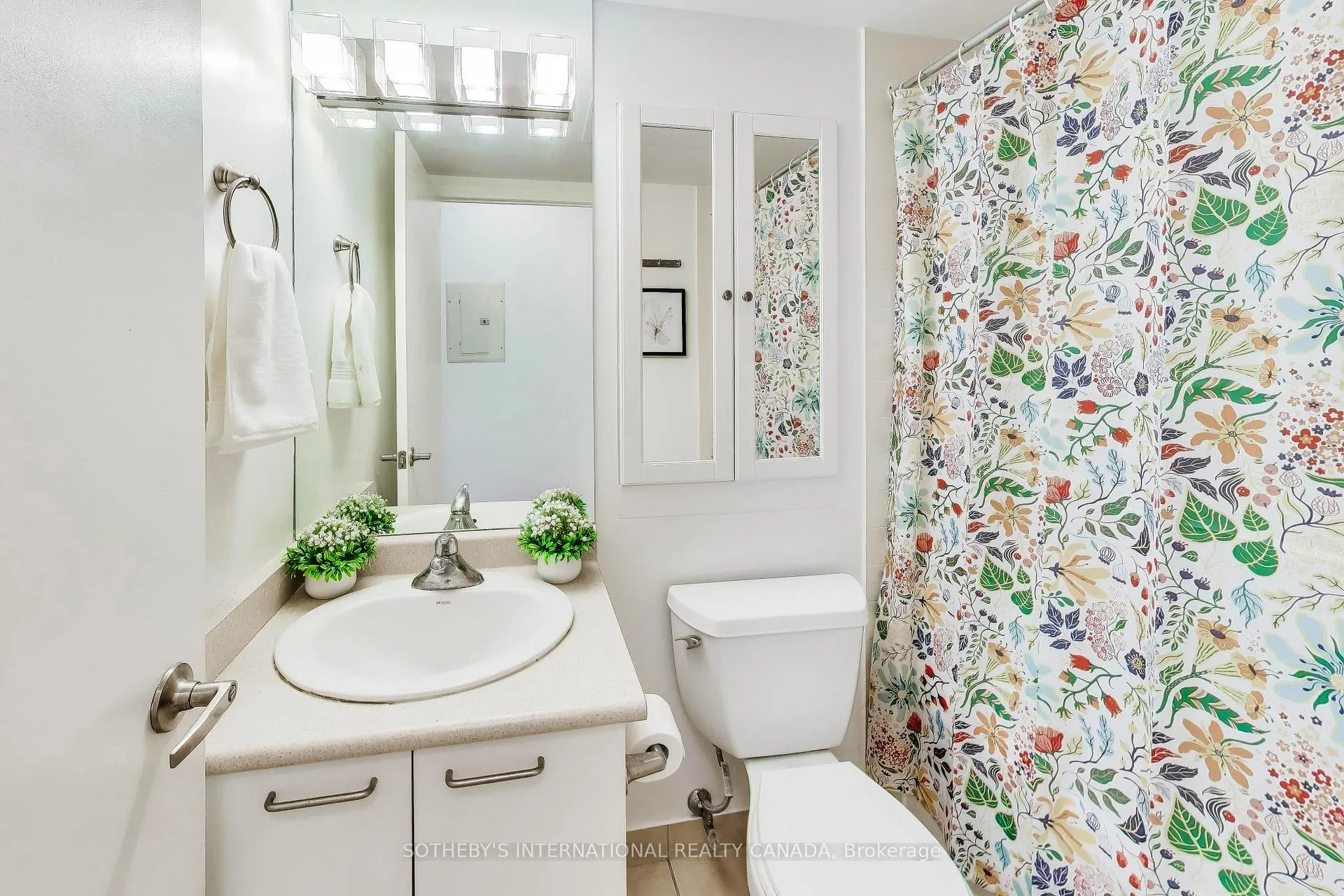 Photo 10 of Unit 2002, 22 Wellesley Street, Toronto, Church-Yonge Corridor — HOMEH