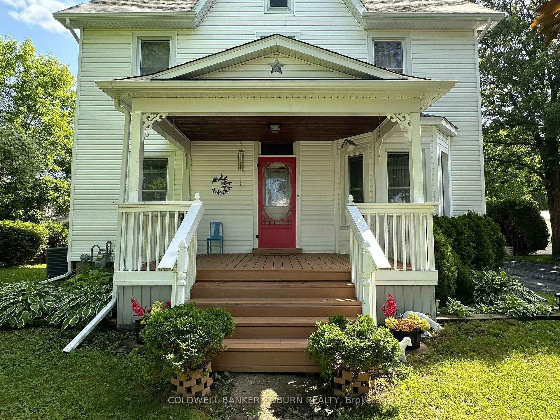 Photo 2 of 36 Brouse Drive E, South Dundas, Iroquois — HOMEH