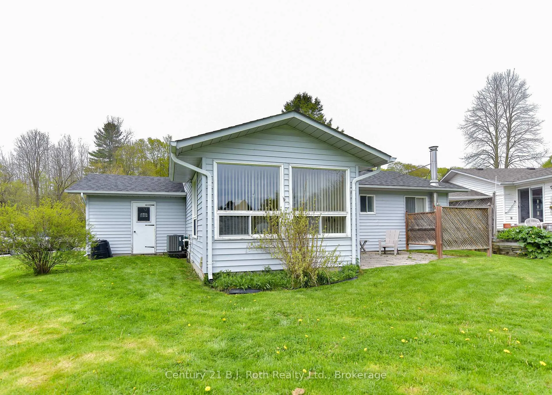Photo 3 of 56 Tecumseth Pines Drive, New Tecumseth, Rural New Tecumseth — HOMEH