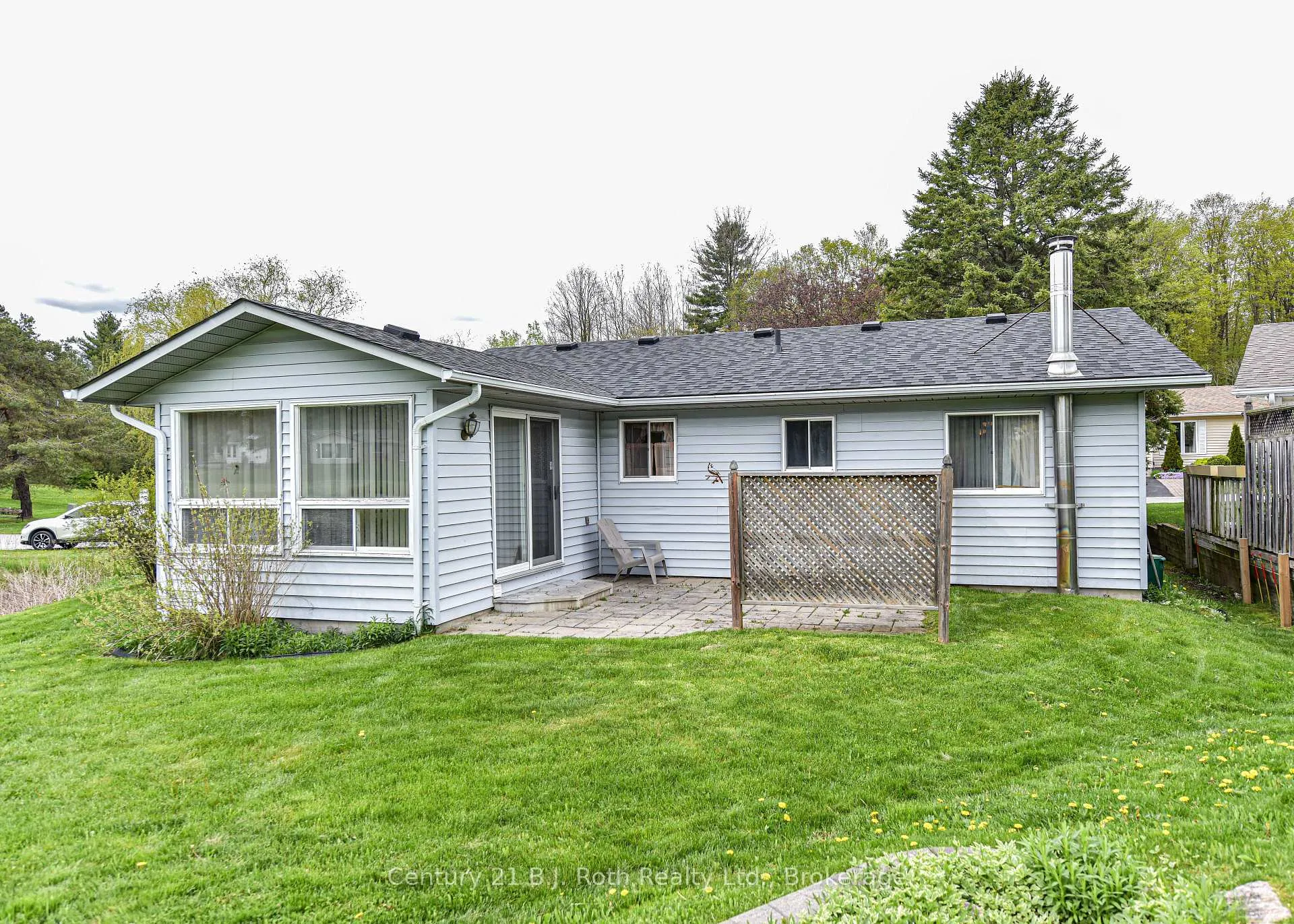 Photo 4 of 56 Tecumseth Pines Drive, New Tecumseth, Rural New Tecumseth — HOMEH