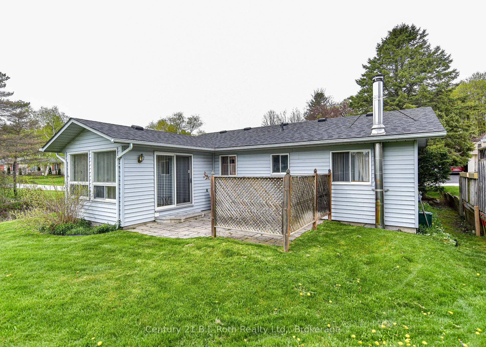 Photo 5 of 56 Tecumseth Pines Drive, New Tecumseth, Rural New Tecumseth — HOMEH