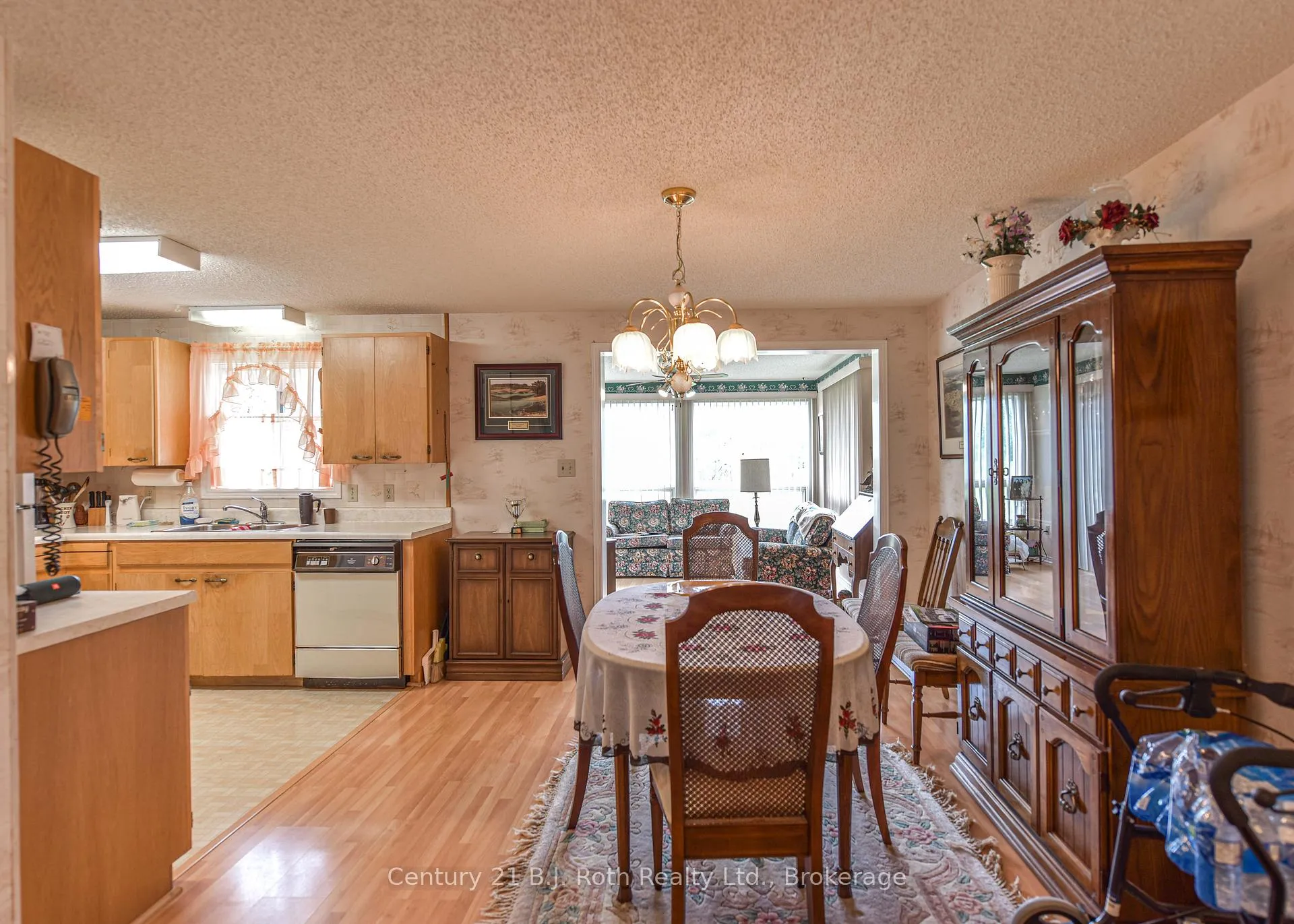 Photo 21 of 56 Tecumseth Pines Drive, New Tecumseth, Rural New Tecumseth — HOMEH