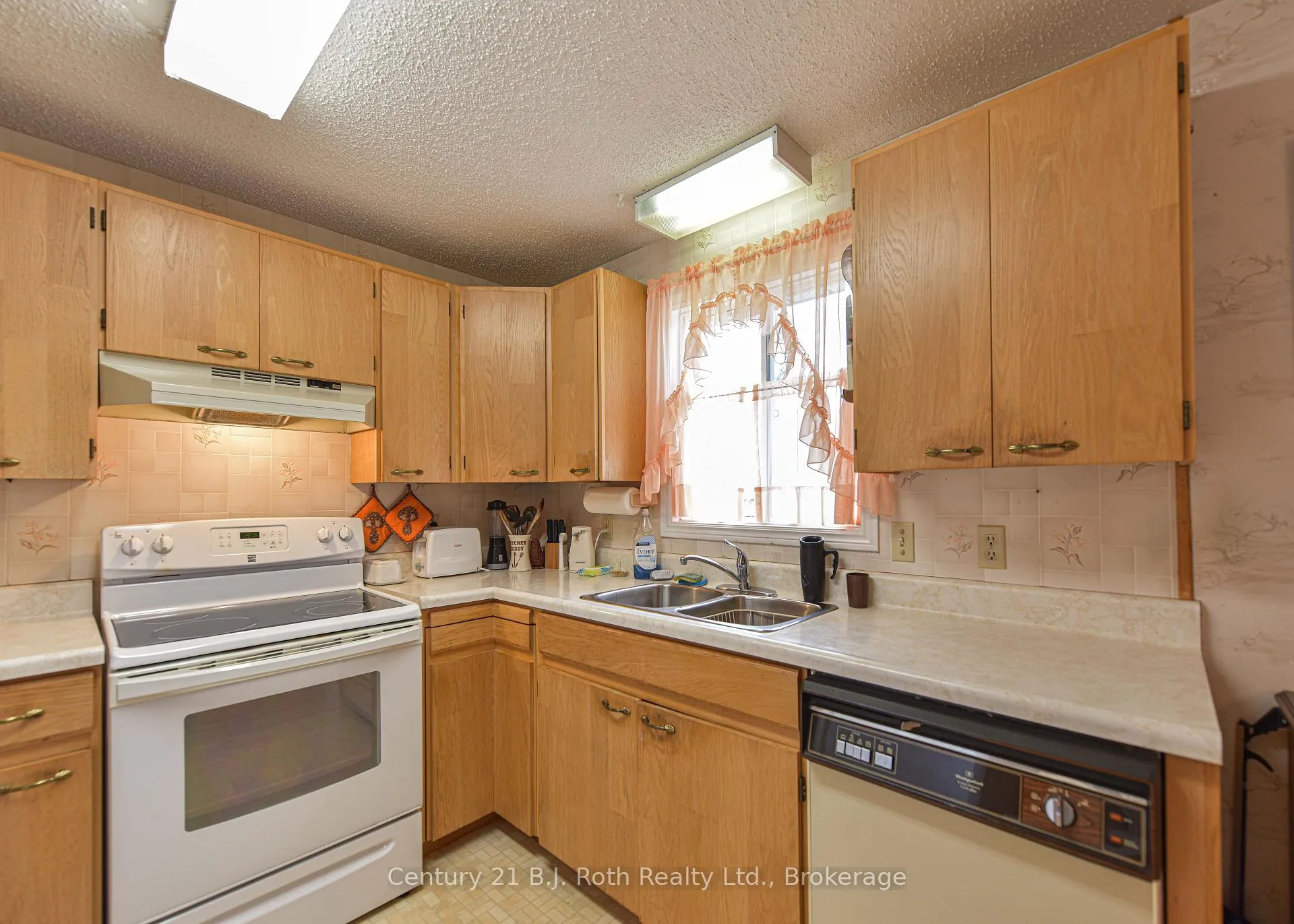 Photo 24 of 56 Tecumseth Pines Drive, New Tecumseth, Rural New Tecumseth — HOMEH