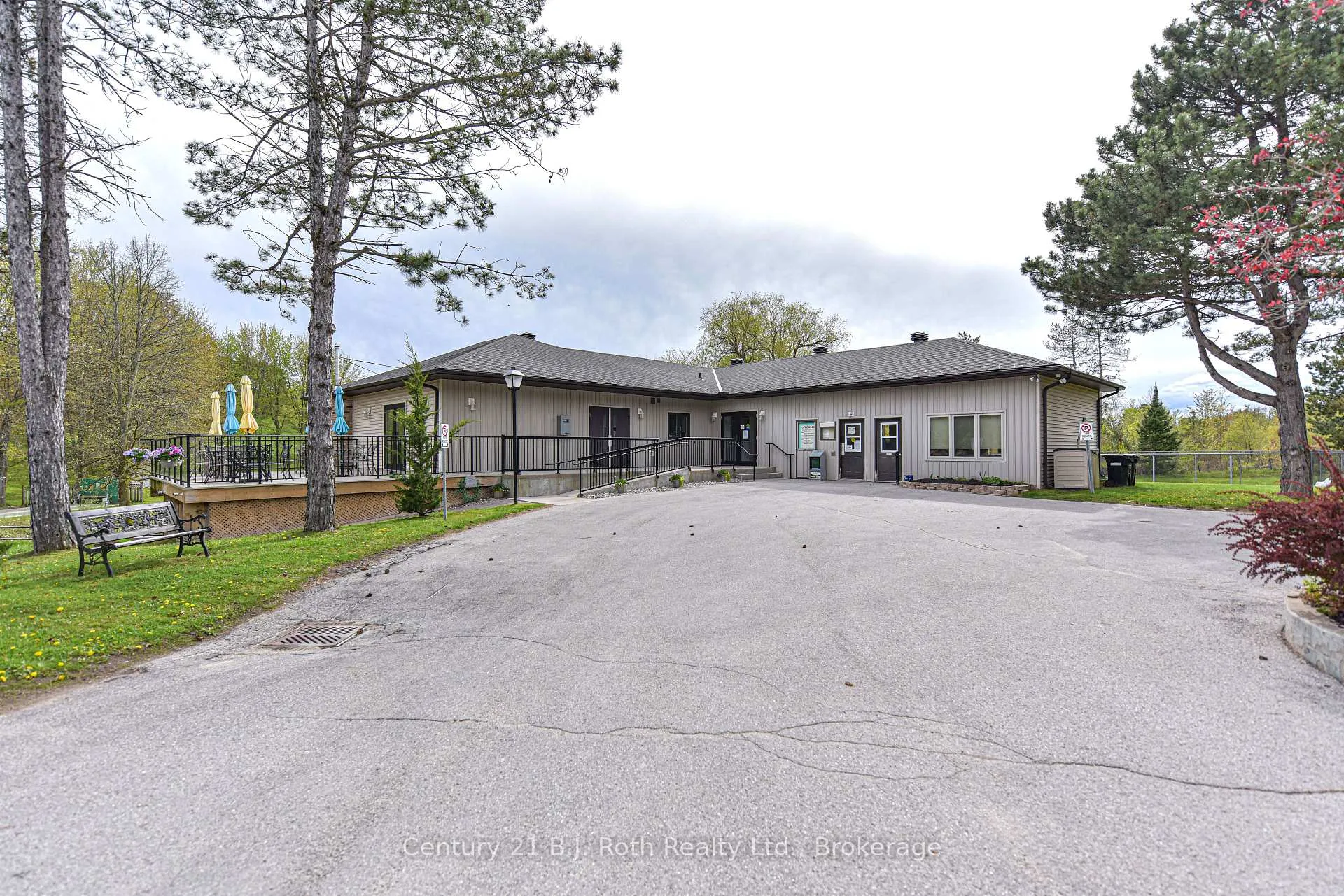 Photo 35 of 56 Tecumseth Pines Drive, New Tecumseth, Rural New Tecumseth — HOMEH
