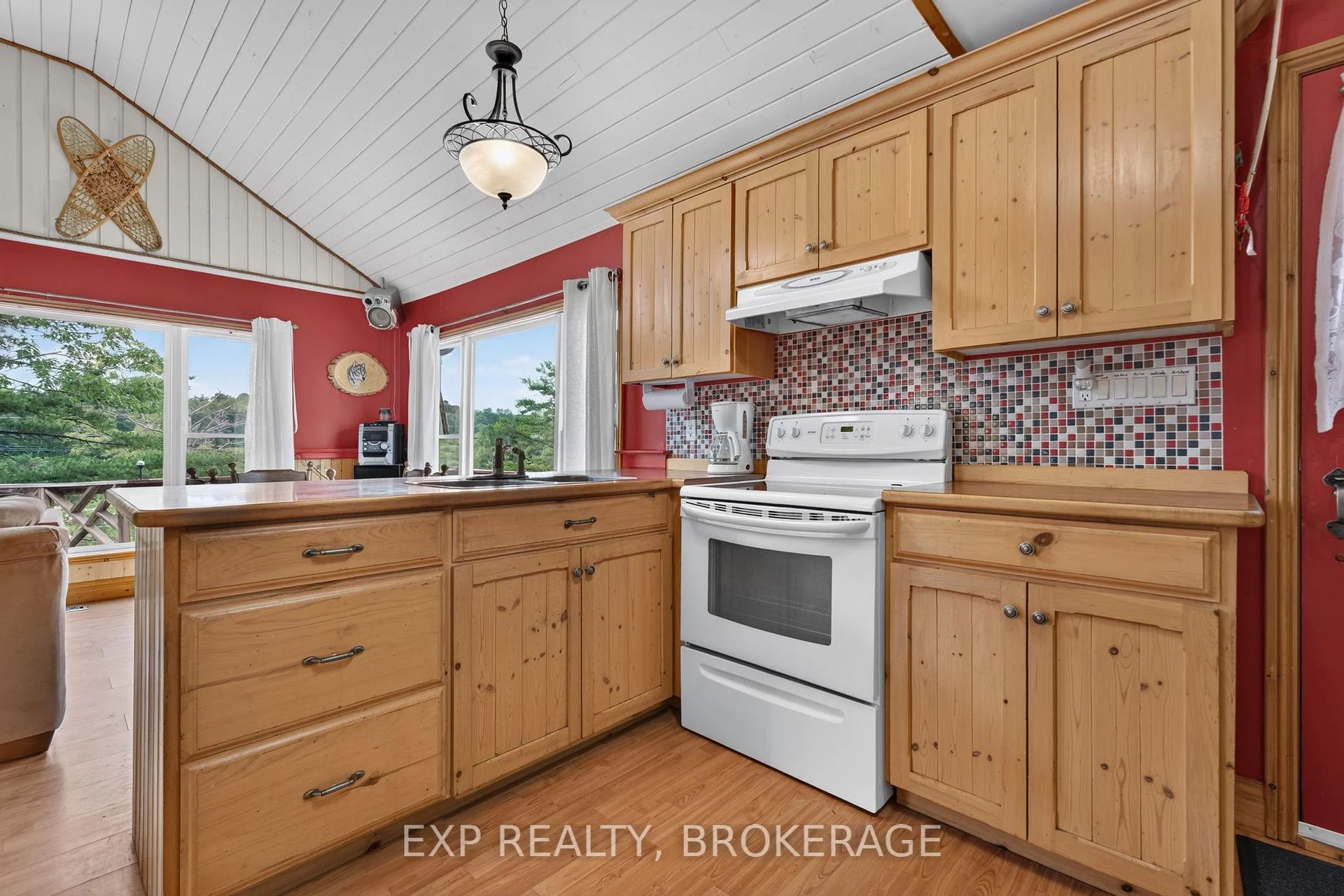 Photo 16 of 1058 Perry Road, Frontenac, Frontenac North — HOMEH