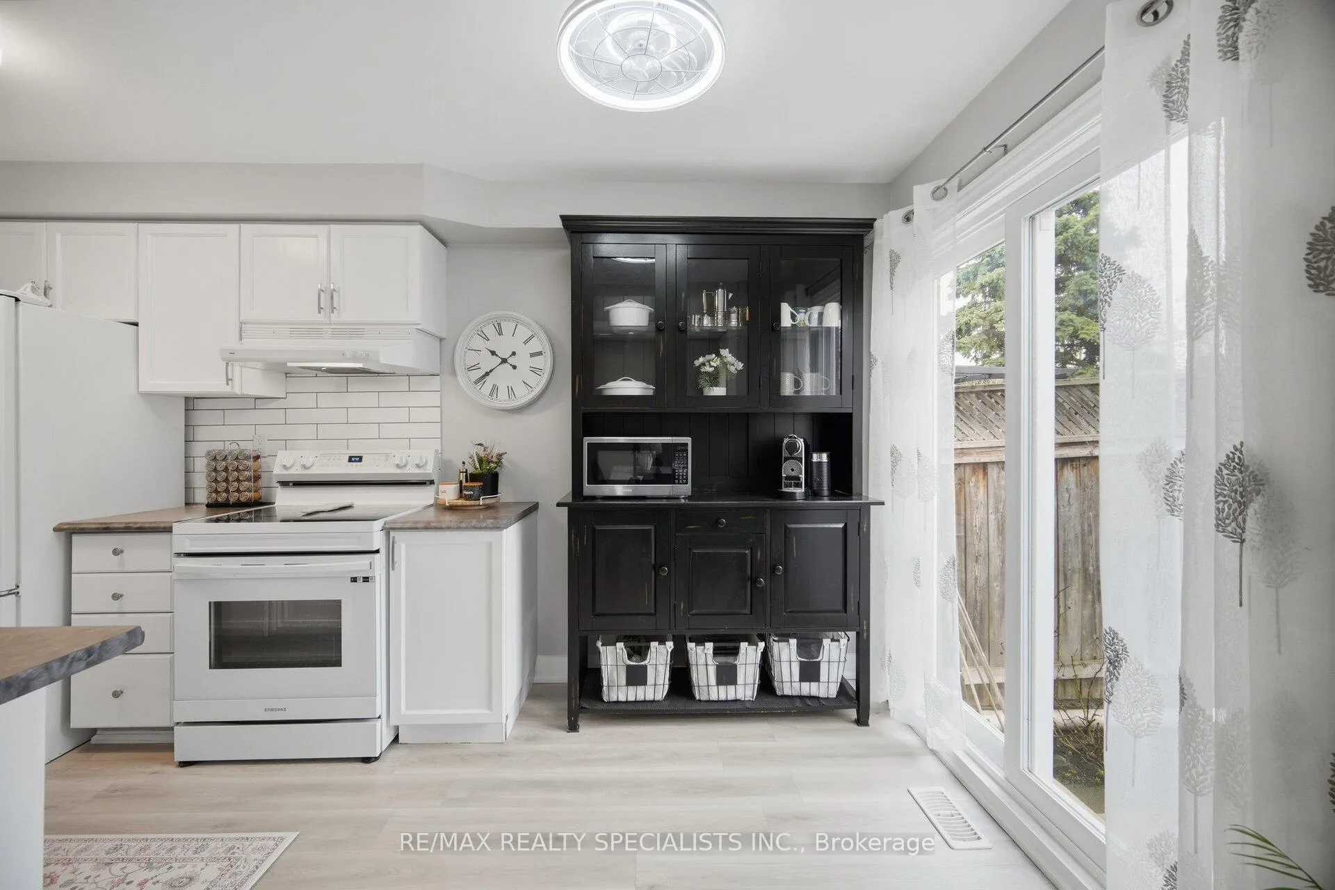 Photo 11 of 69 Wood Circle, Caledon, Bolton East — HOMEH