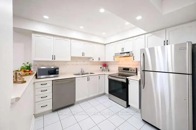 Photo 8 of Unit 59, 200 Cresthaven Road, Brampton, Snelgrove — HOMEH