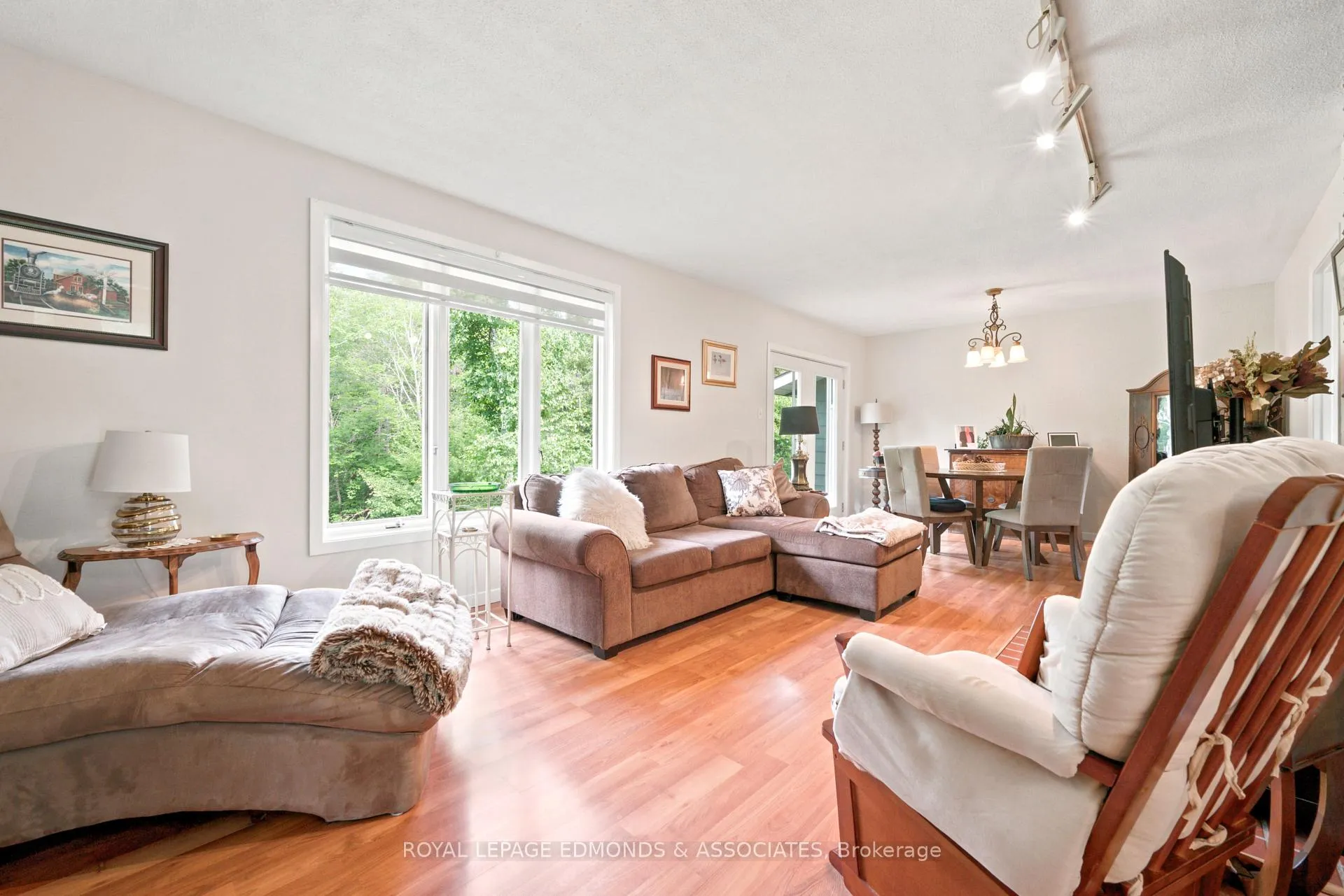 Photo 8 of 200 Walters Road, Laurentian Valley, Laurentian Valley — HOMEH