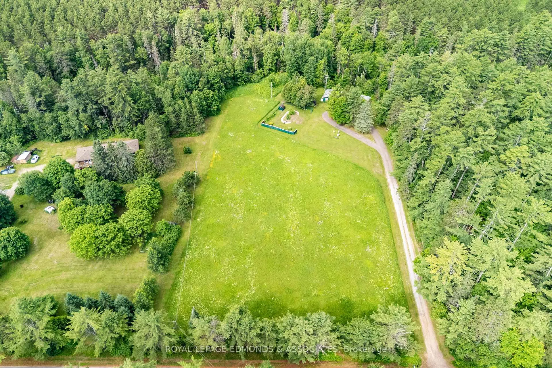 Photo 37 of 200 Walters Road, Laurentian Valley, Laurentian Valley — HOMEH