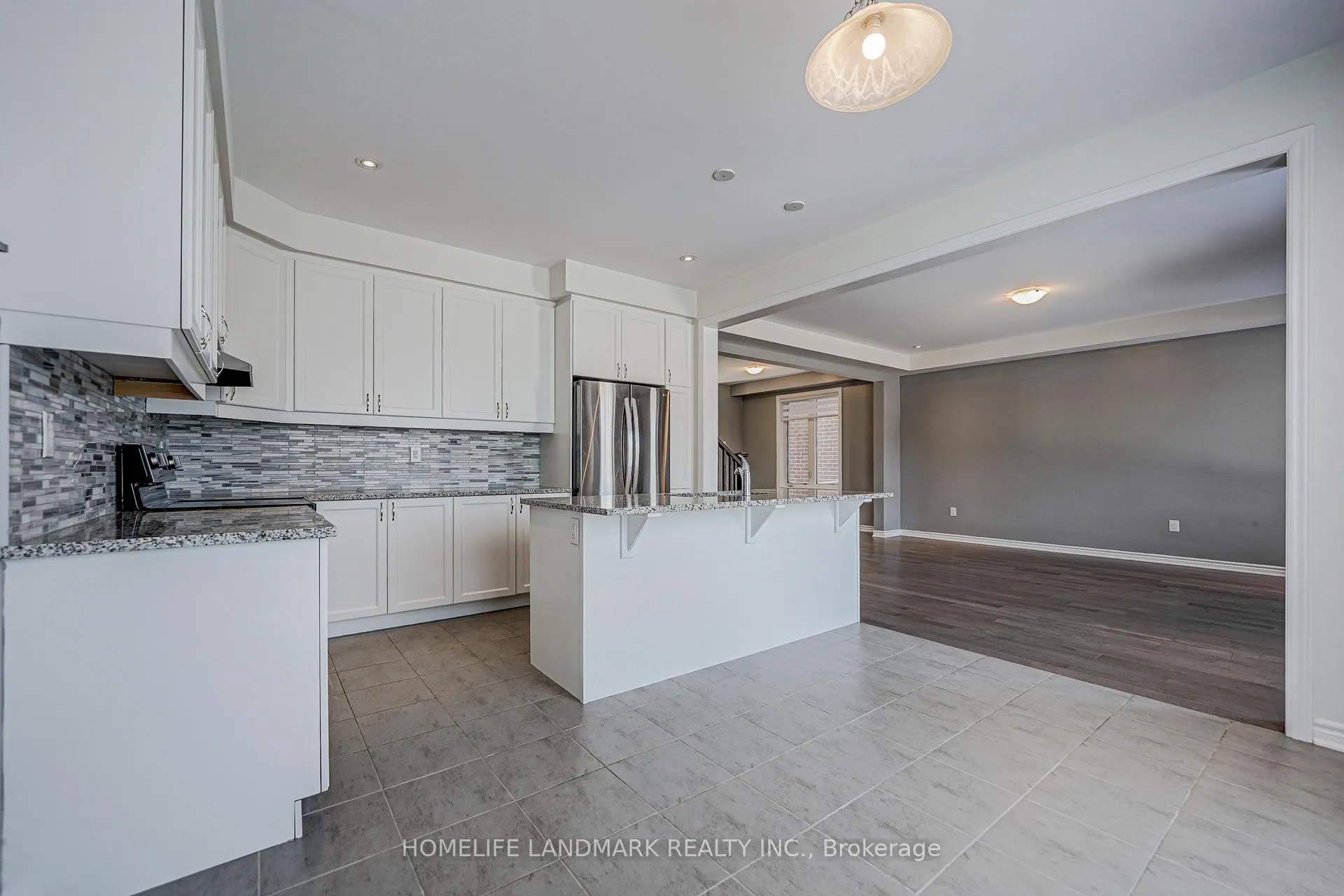 Photo 7 of 106 Barkerville Drive, Whitby, Rural Whitby — HOMEH
