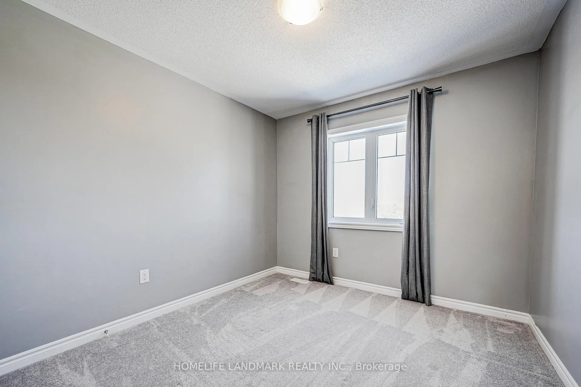 Photo 16 of 106 Barkerville Drive, Whitby, Rural Whitby — HOMEH