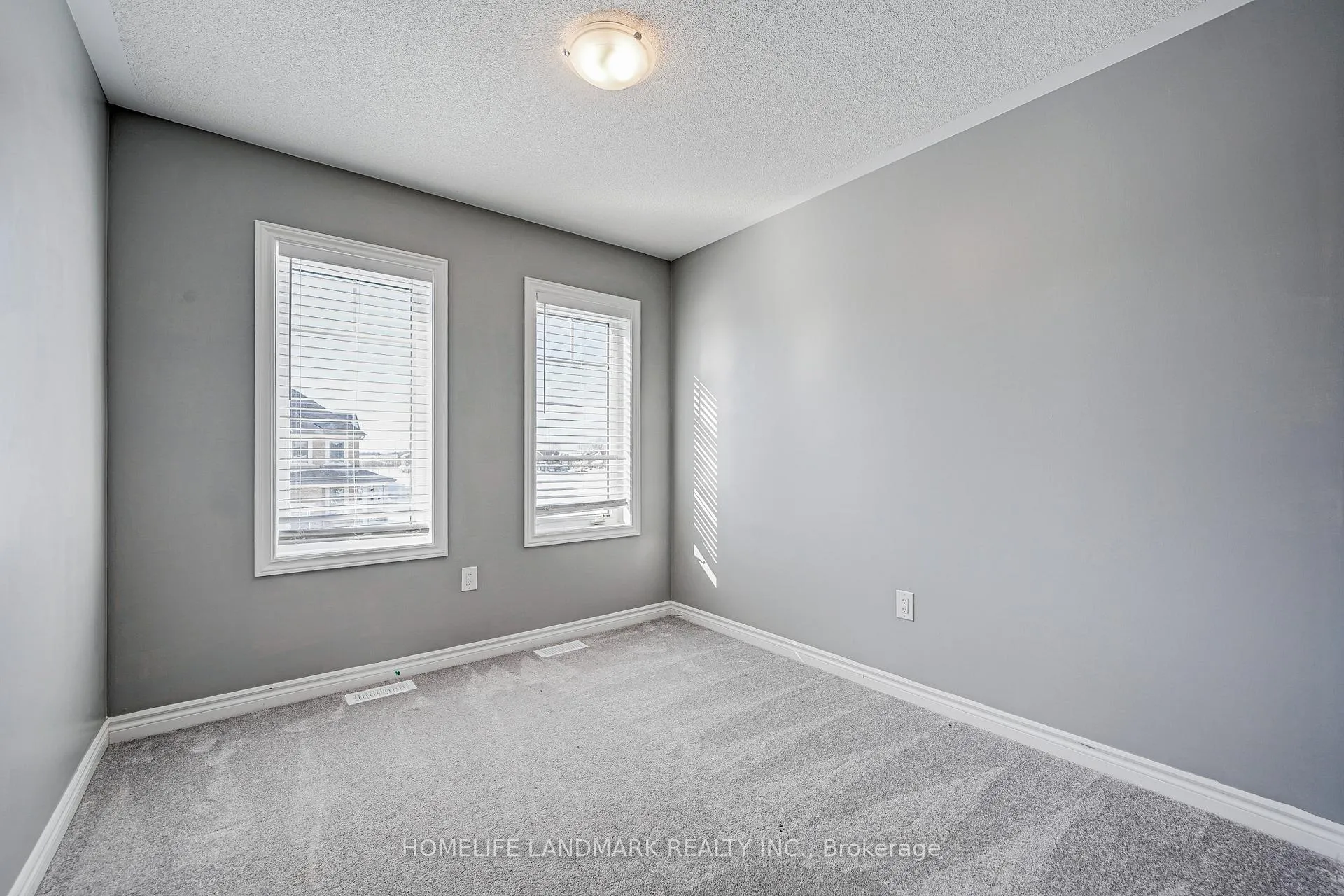 Photo 18 of 106 Barkerville Drive, Whitby, Rural Whitby — HOMEH