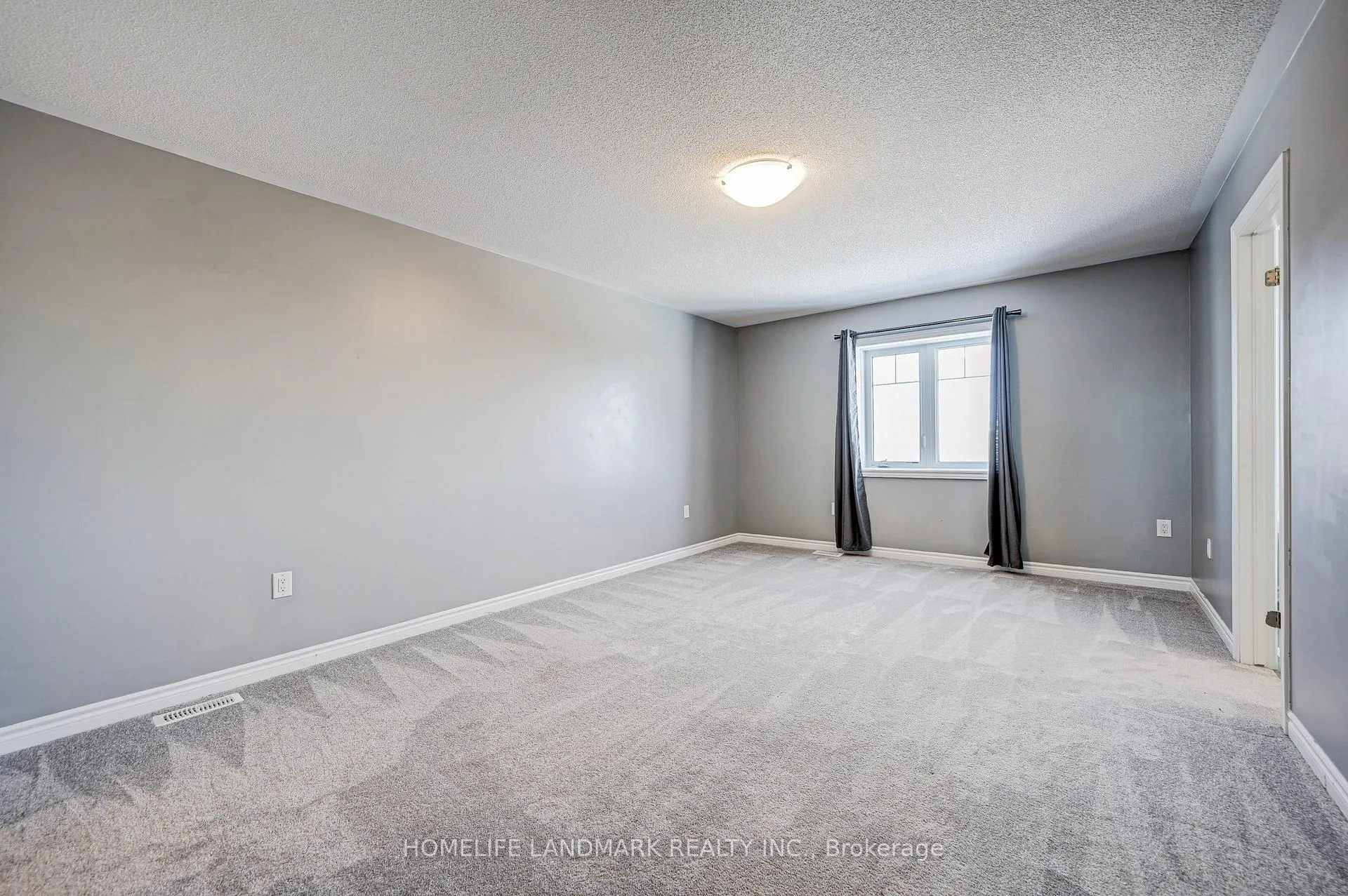Photo 22 of 106 Barkerville Drive, Whitby, Rural Whitby — HOMEH