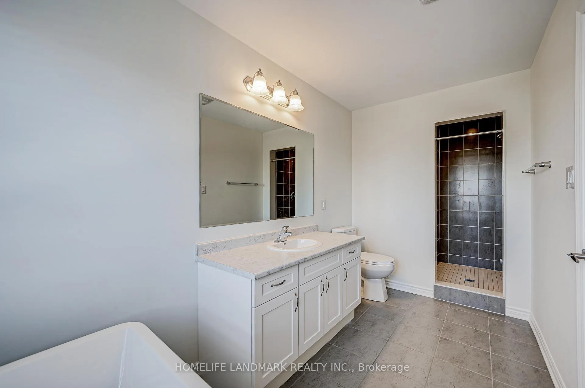 Photo 27 of 106 Barkerville Drive, Whitby, Rural Whitby — HOMEH