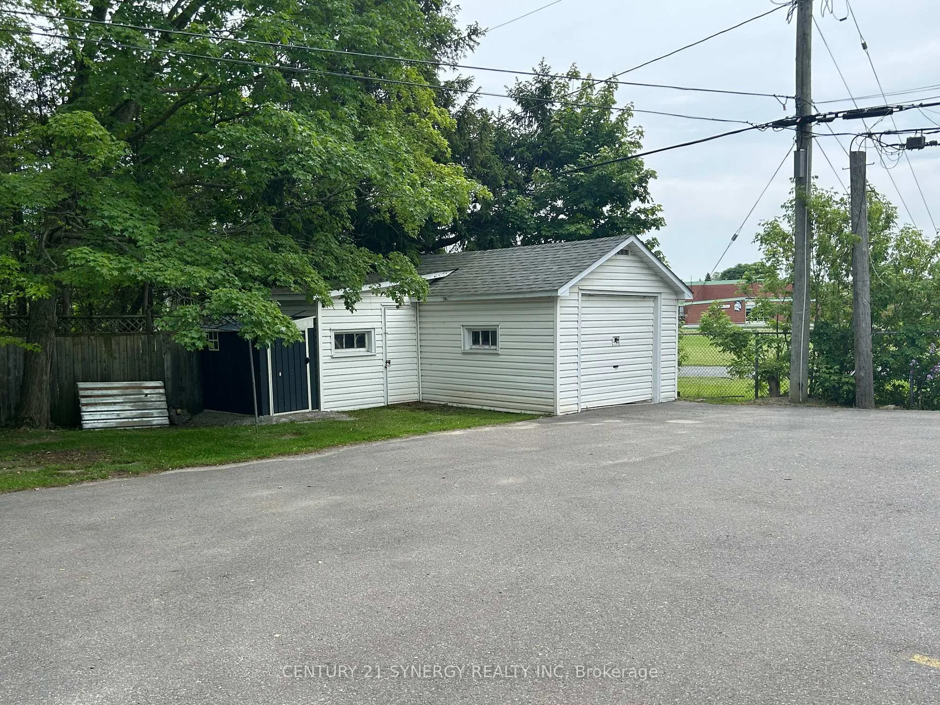 Photo 6 of 395 Pine Street E, Gananoque, Gananoque — HOMEH