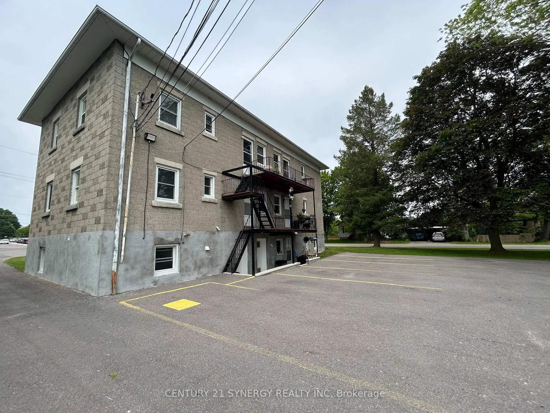 Photo 8 of 395 Pine Street E, Gananoque, Gananoque — HOMEH