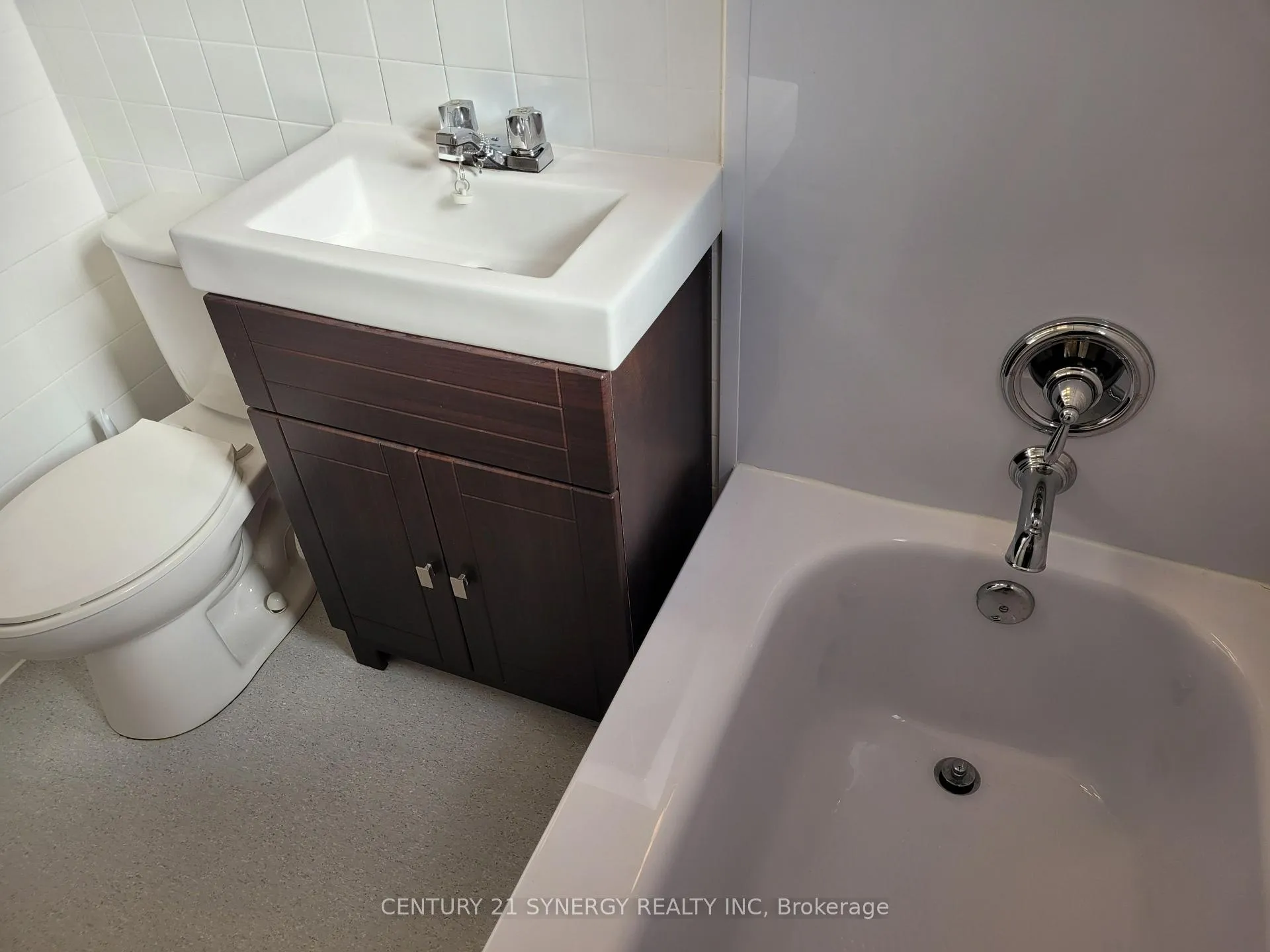 Photo 20 of 395 Pine Street E, Gananoque, Gananoque — HOMEH