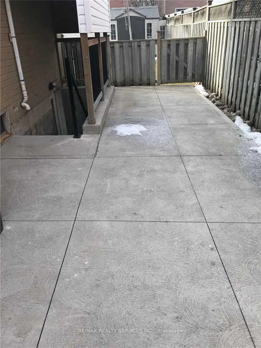 Photo 16 of Unit Bsmt, 98 Nuffield Street, Brampton, Westgate — HOMEH