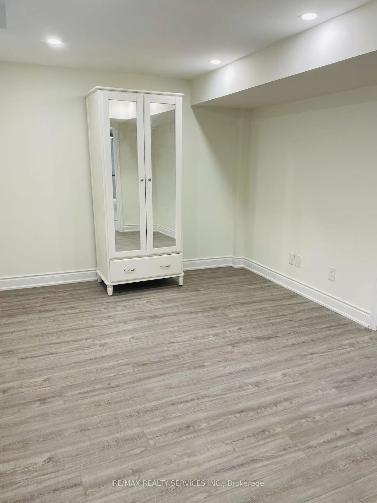 Photo 8 of Unit Bsmt, 98 Nuffield Street, Brampton, Westgate — HOMEH