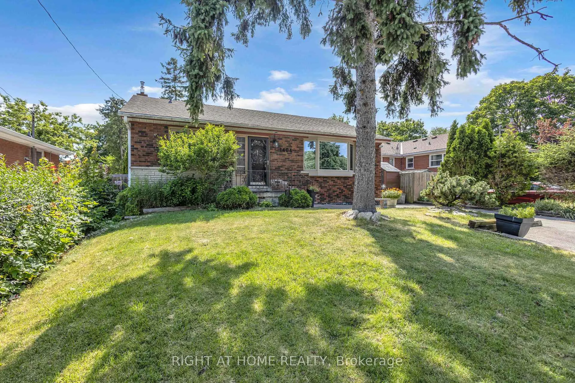 Photo 1 of 1404 Bunnell Drive, Burlington, Mountainside — HOMEH