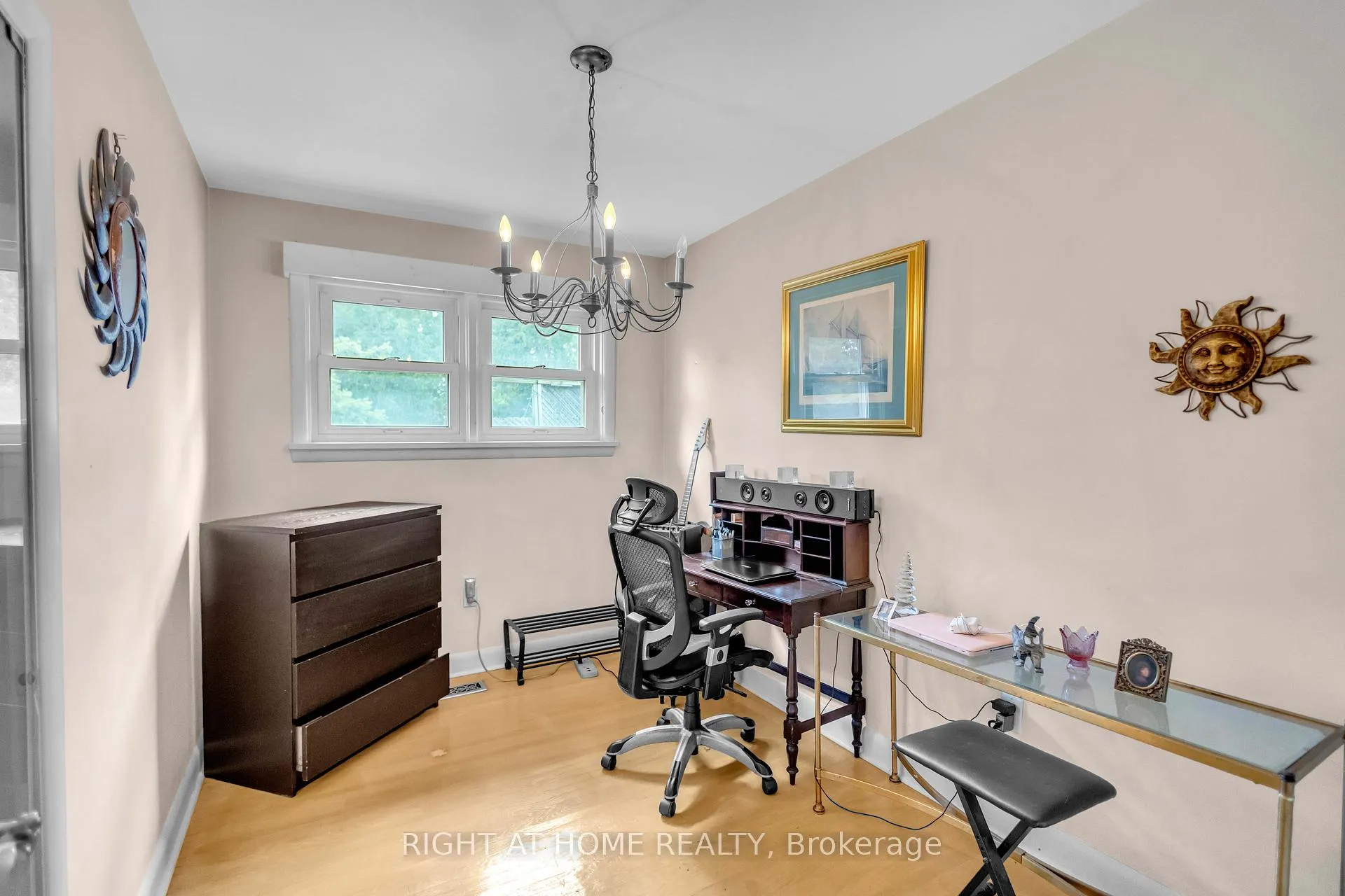 Photo 17 of 1404 Bunnell Drive, Burlington, Mountainside — HOMEH
