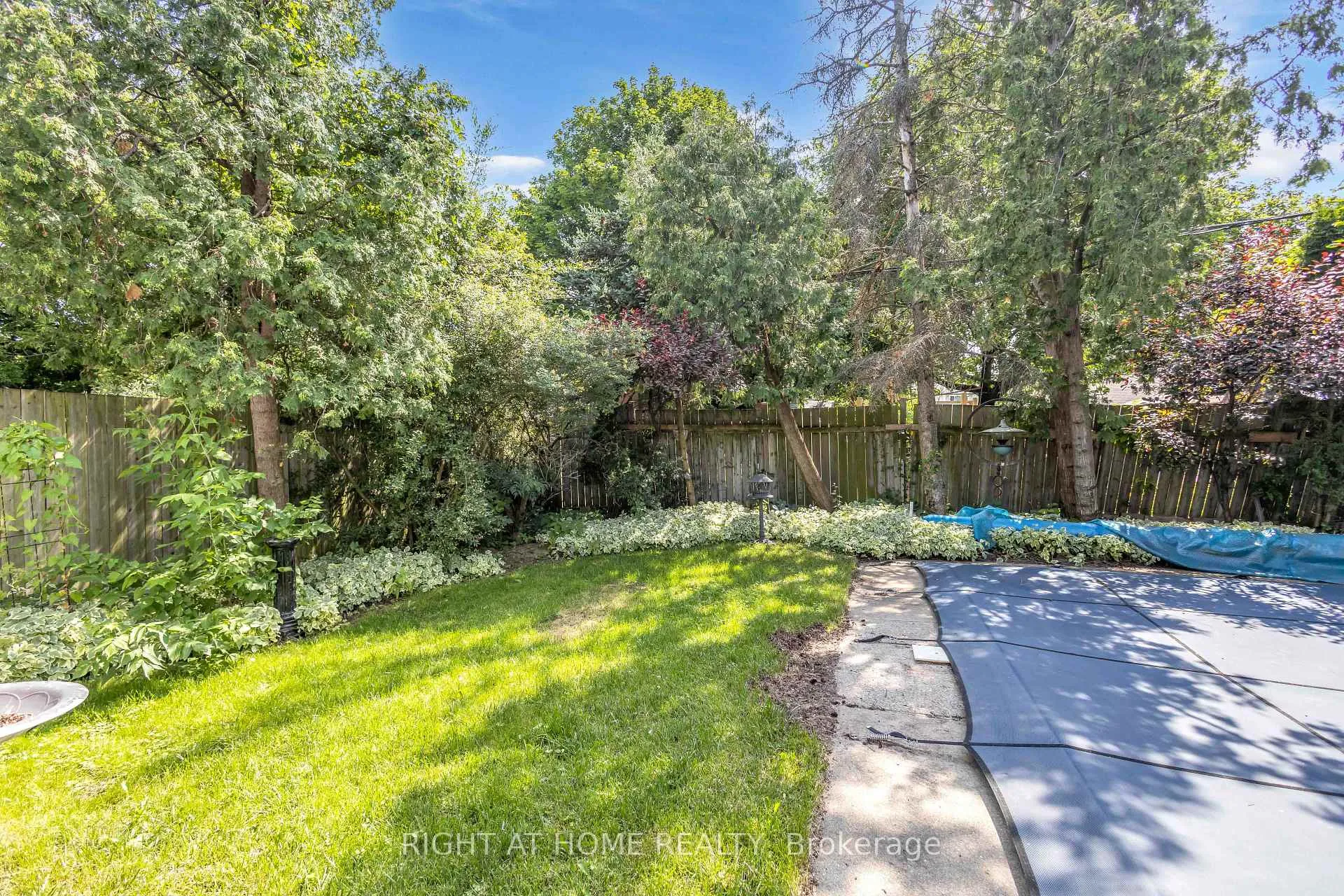 Photo 31 of 1404 Bunnell Drive, Burlington, Mountainside — HOMEH