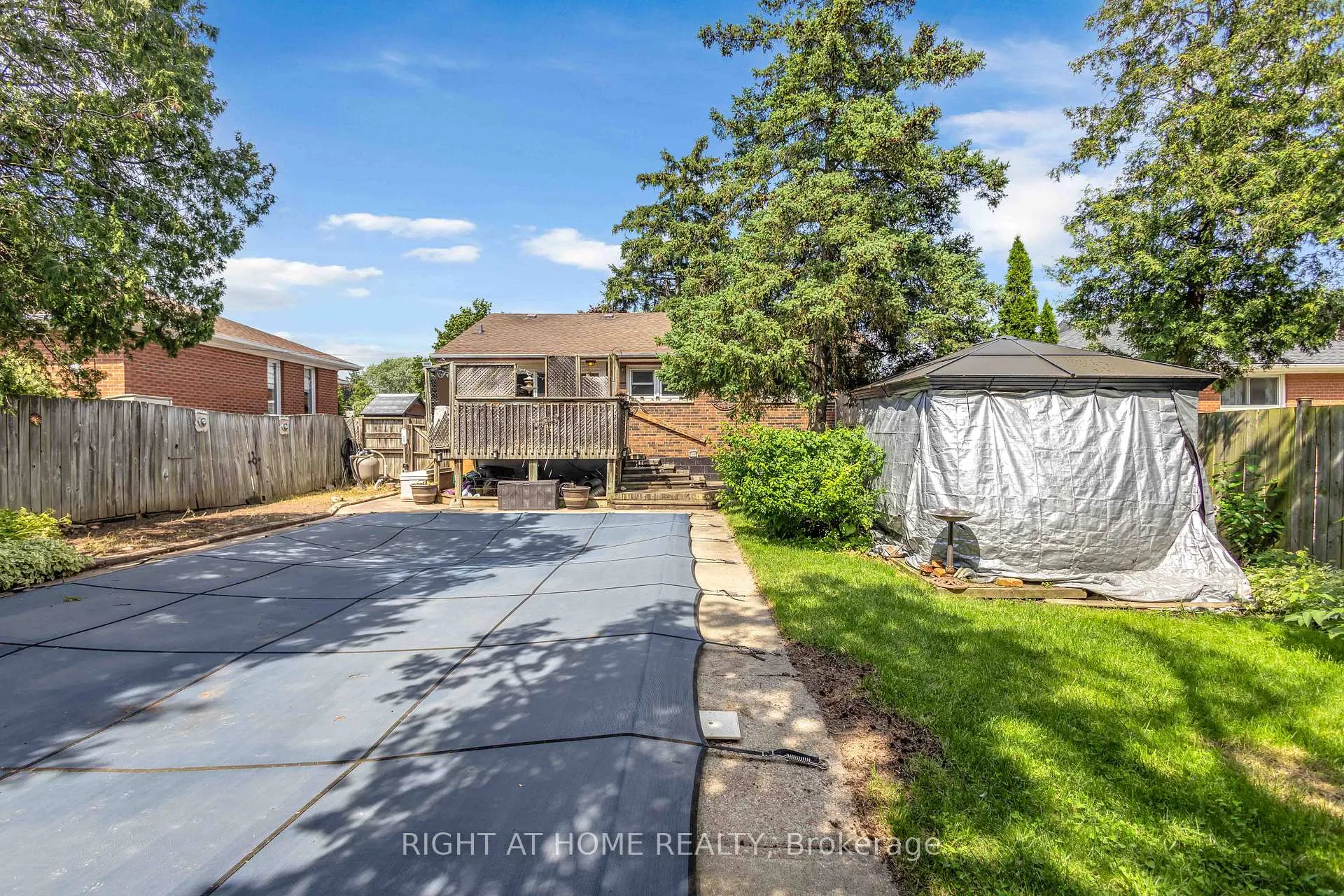 Photo 32 of 1404 Bunnell Drive, Burlington, Mountainside — HOMEH