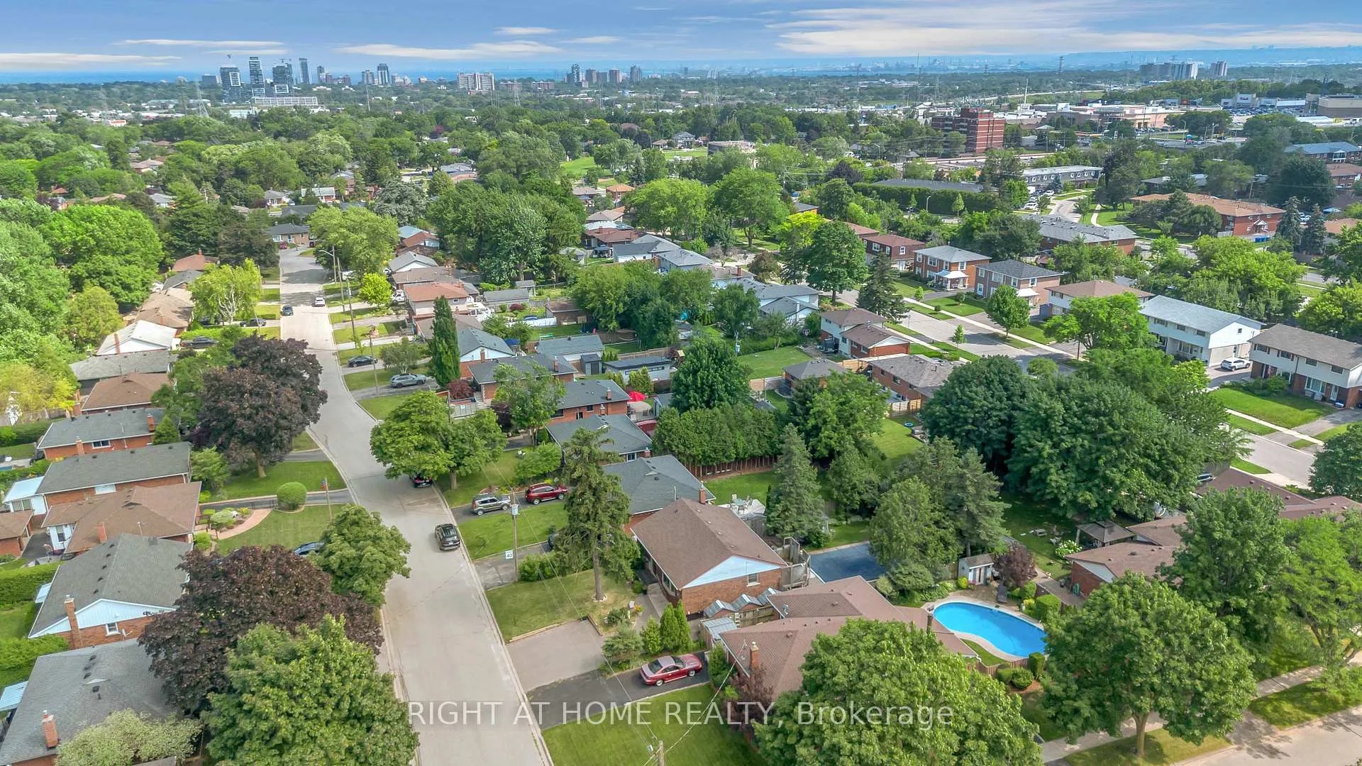 Photo 39 of 1404 Bunnell Drive, Burlington, Mountainside — HOMEH