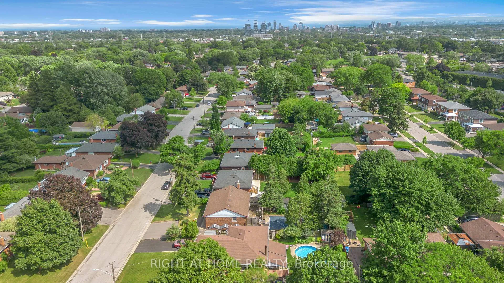 Photo 40 of 1404 Bunnell Drive, Burlington, Mountainside — HOMEH