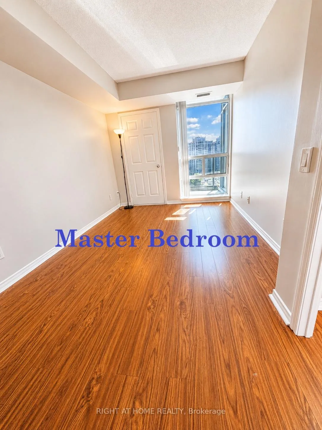 Photo 5 of Unit 1601, 28 Harrison Garden Boulevard, North York, Willowdale East — HOMEH