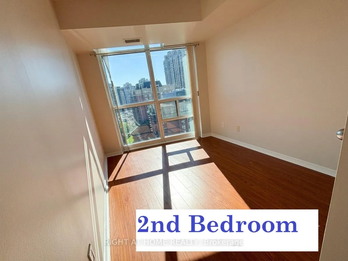 Photo 8 of Unit 1601, 28 Harrison Garden Boulevard, North York, Willowdale East — HOMEH