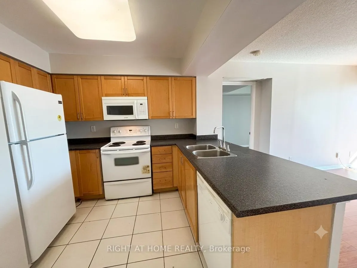 Photo 9 of Unit 1601, 28 Harrison Garden Boulevard, North York, Willowdale East — HOMEH