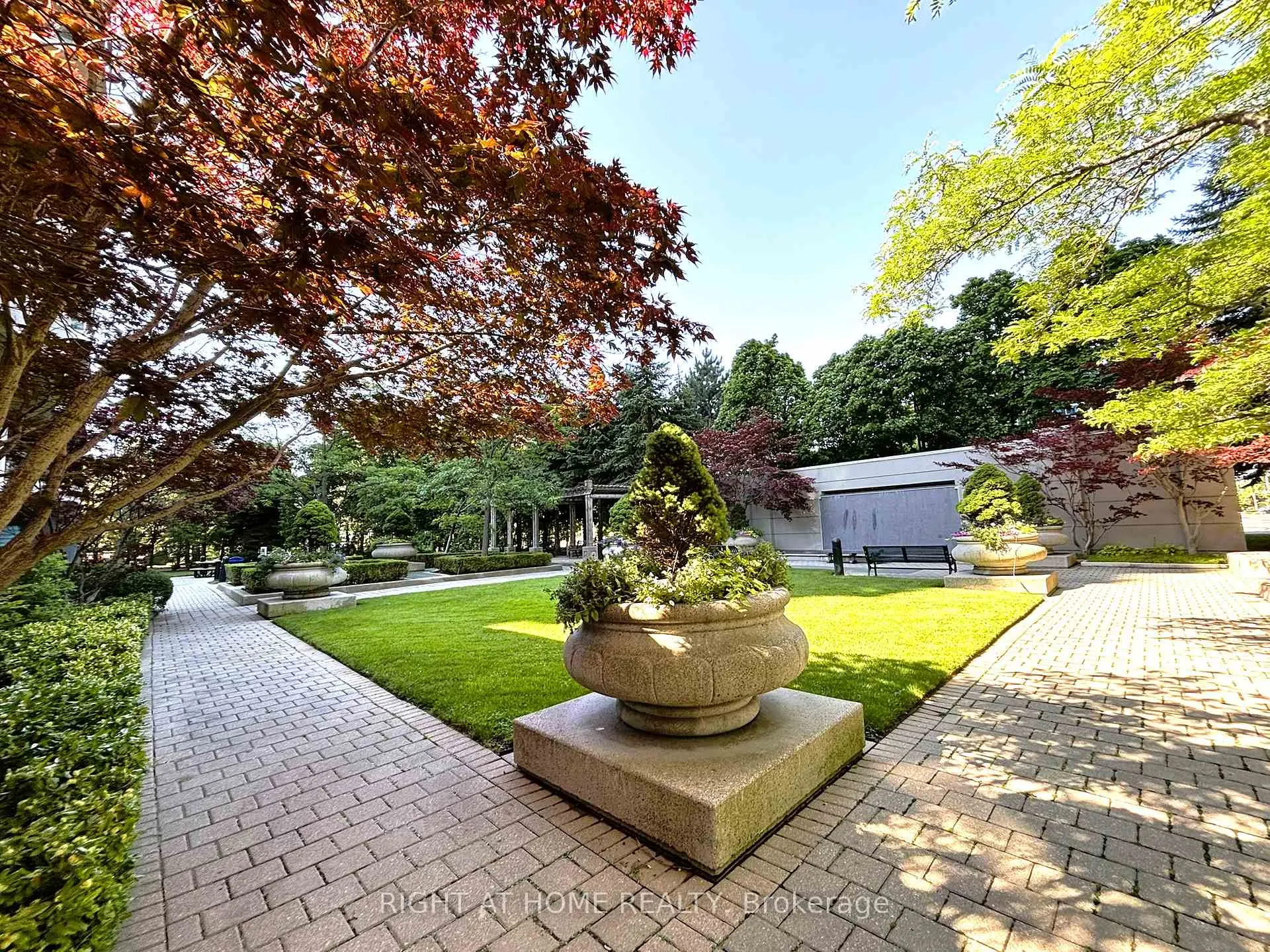 Photo 12 of Unit 1601, 28 Harrison Garden Boulevard, North York, Willowdale East — HOMEH