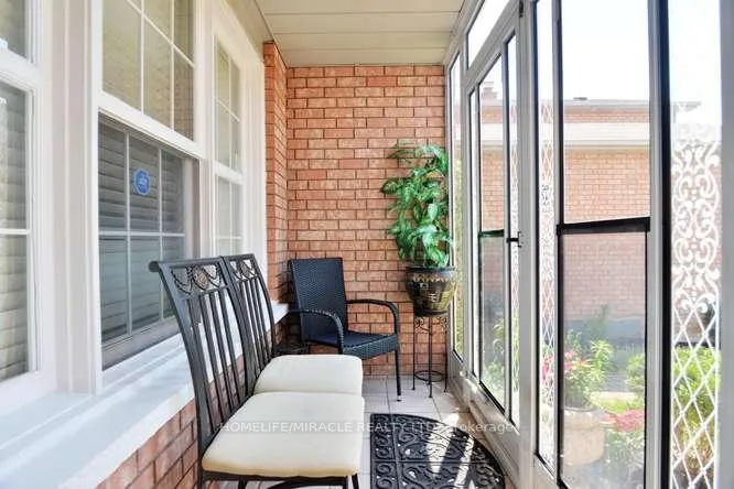 Photo 6 of 7 Cutters Crescent, Brampton, Fletcher's West — HOMEH