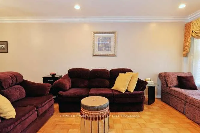Photo 10 of 7 Cutters Crescent, Brampton, Fletcher's West — HOMEH
