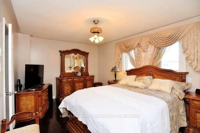 Photo 26 of 7 Cutters Crescent, Brampton, Fletcher's West — HOMEH