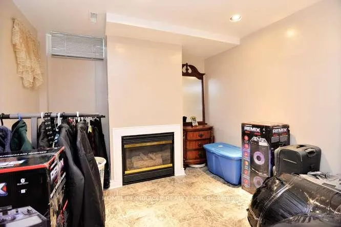 Photo 38 of 7 Cutters Crescent, Brampton, Fletcher's West — HOMEH