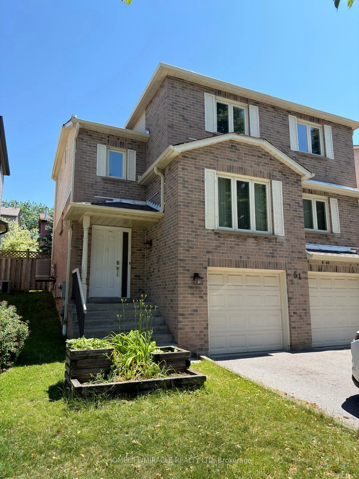 Photo 2 of 51 Wright Crescent, Ajax, Central — HOMEH