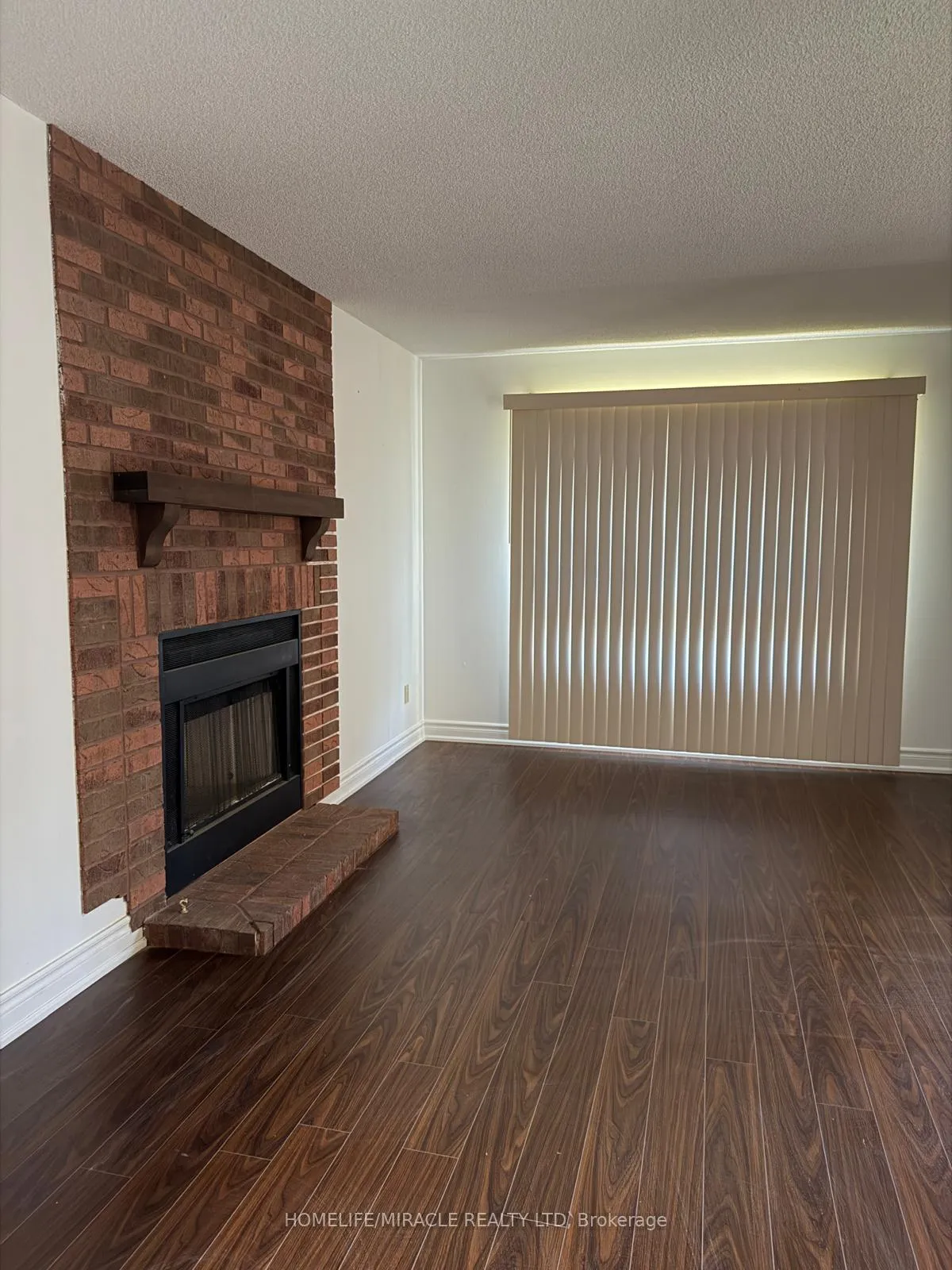 Photo 13 of 51 Wright Crescent, Ajax, Central — HOMEH