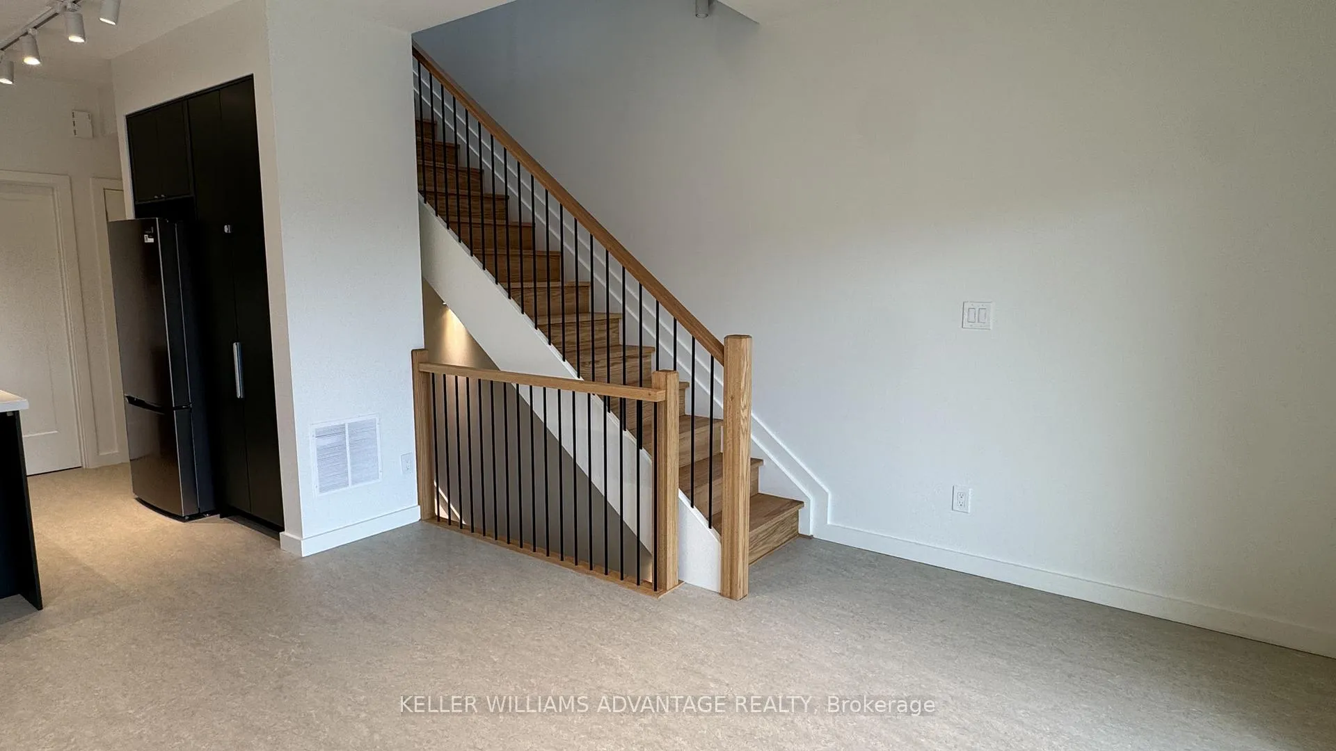 Photo 22 of Unit Unit D, 616 Delaware Avenue, Toronto, Wychwood — HOMEH