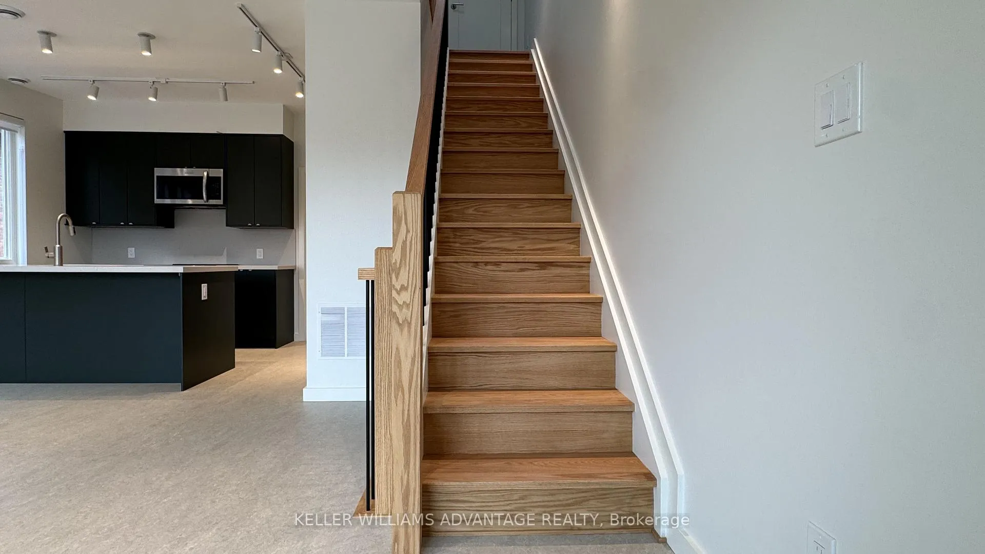 Photo 24 of Unit Unit D, 616 Delaware Avenue, Toronto, Wychwood — HOMEH