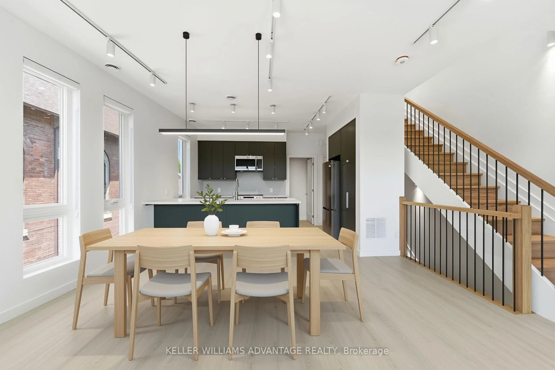 Photo 6 of Unit Unit D, 616 Delaware Avenue, Toronto, Wychwood — HOMEH