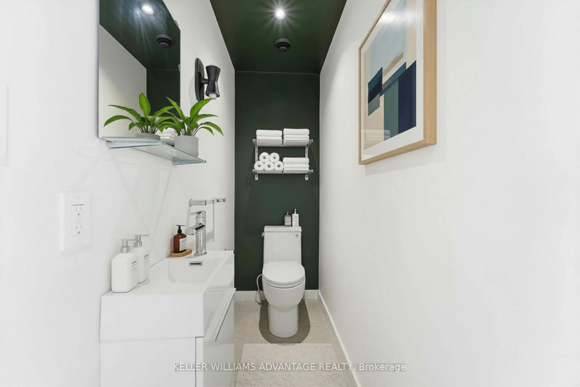 Photo 7 of Unit Unit D, 616 Delaware Avenue, Toronto, Wychwood — HOMEH