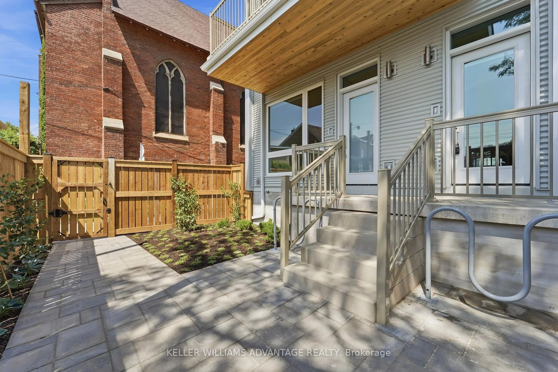 Photo 12 of Unit Unit D, 616 Delaware Avenue, Toronto, Wychwood — HOMEH