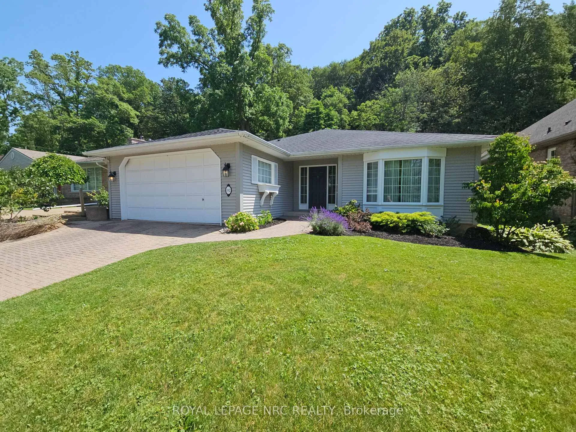 Photo 1 of 192 Woodside Drive, St. Catharines, Glendale/Glenridge — HOMEH