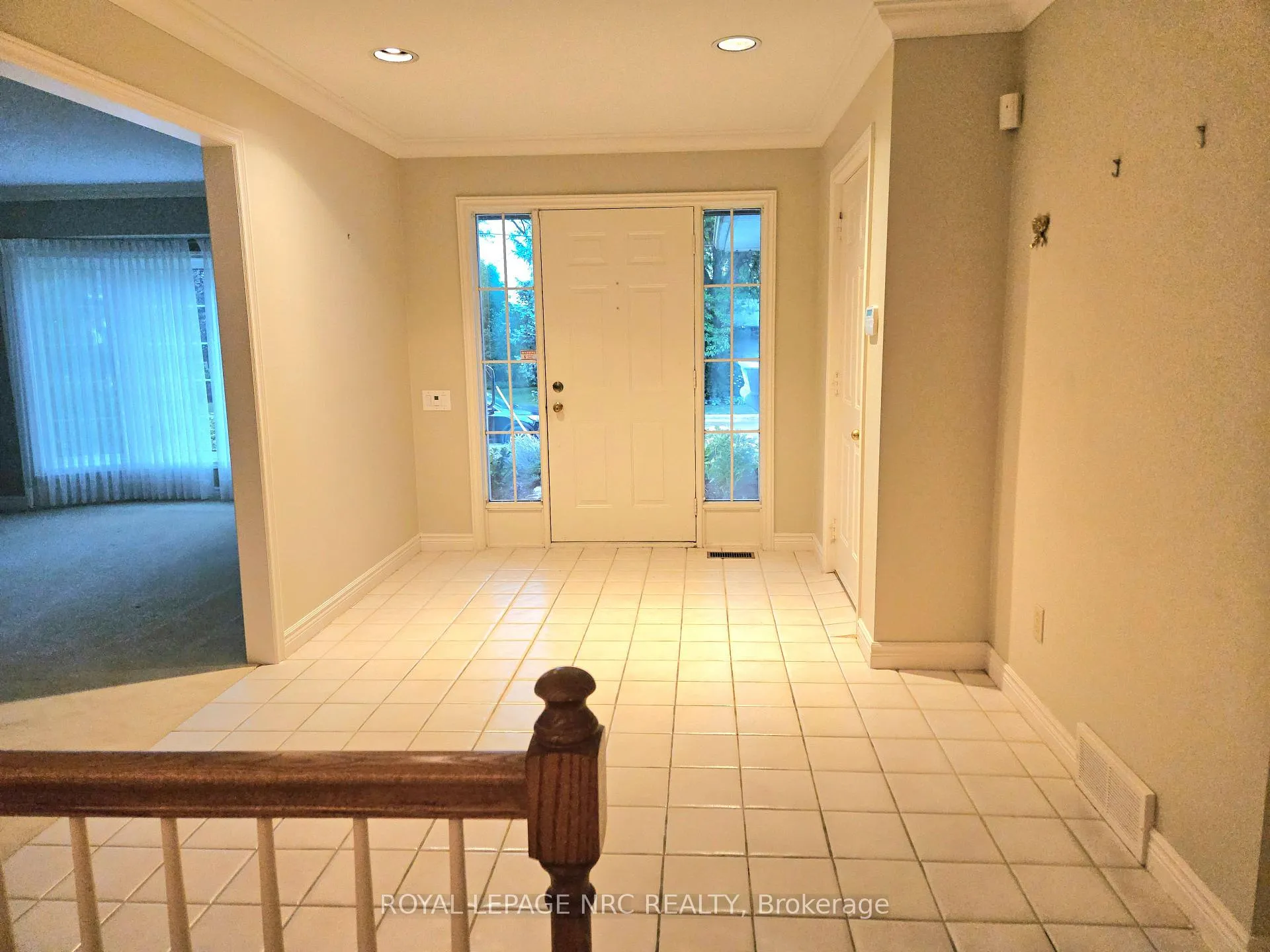 Photo 5 of 192 Woodside Drive, St. Catharines, Glendale/Glenridge — HOMEH